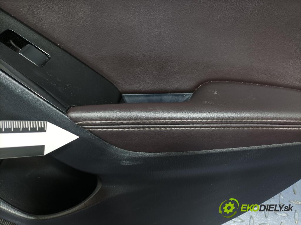 Mazda 3 2017 Tapacír: dveře Zad: Práva: BANG-68520