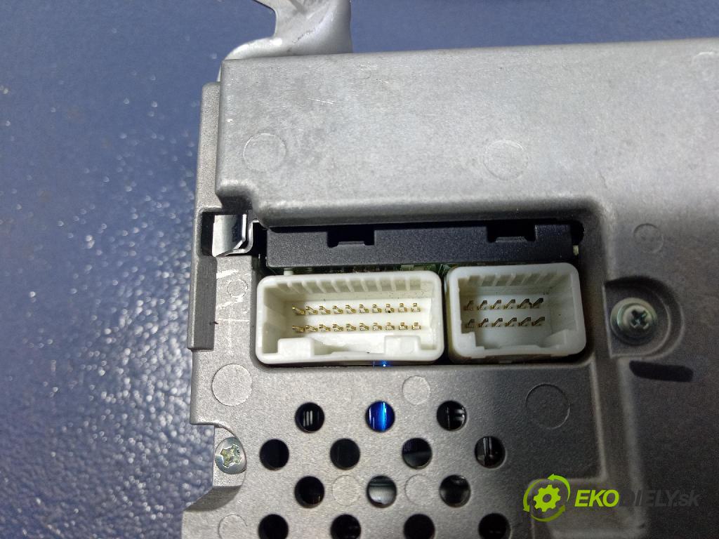 Toyota Avensis 2005 Radio I Navigace: 86120-05071