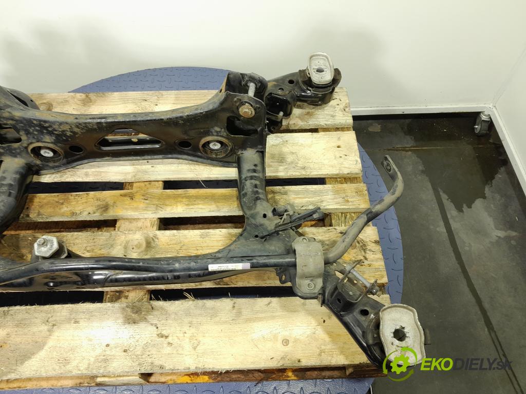 Audi Q7 2021 výztuha Pozastavenia: Zad: 01