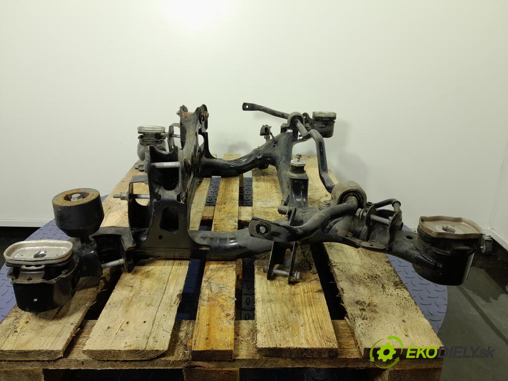 Audi Q7 2021 výztuha Pozastavenia: Zad: 01