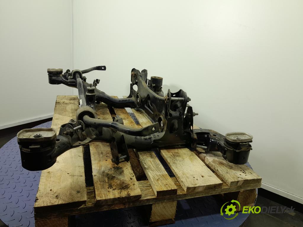 Audi Q7 2021 výztuha Pozastavenia: Zad: 01