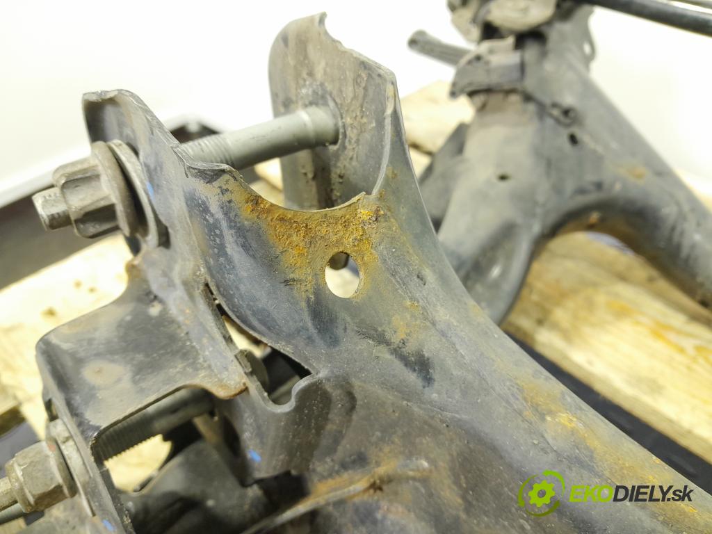 Audi Q7 2021 výztuha Pozastavenia: Zad: 01