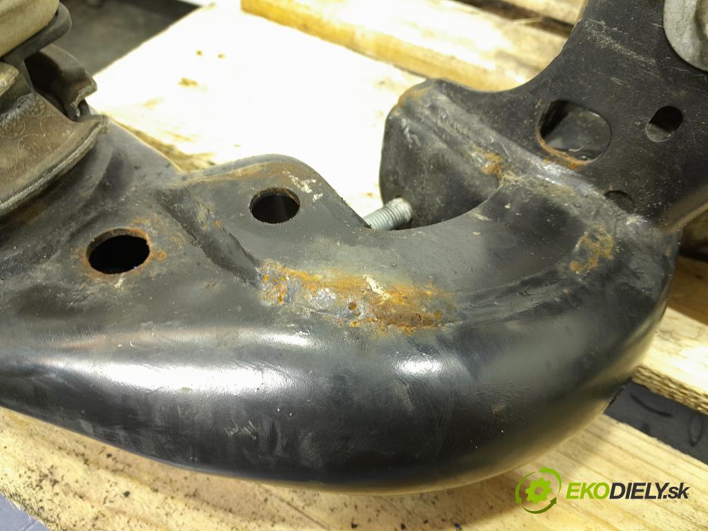 Audi Q7 2021 výztuha Pozastavenia: Zad: 01