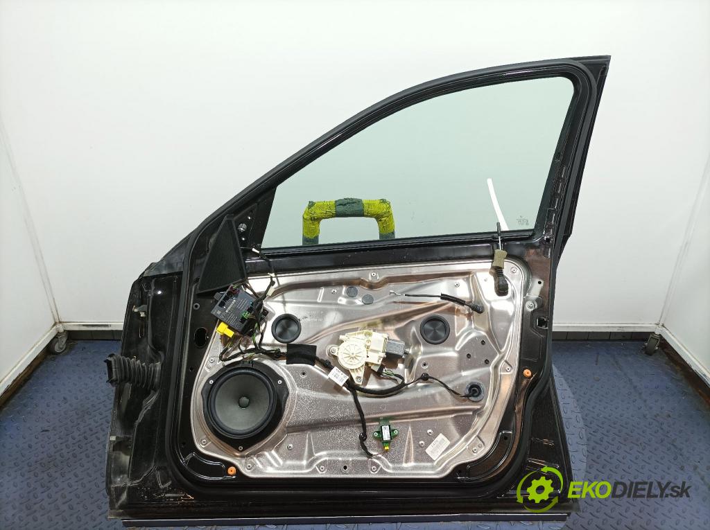 Mercedes C-klasa 2011 dveře před prave 