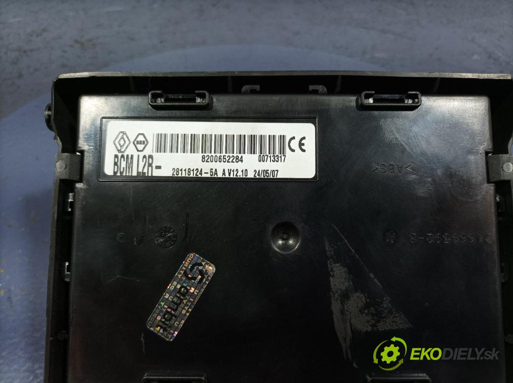 Renault Clio 2007 řídící jednotka 8200652284