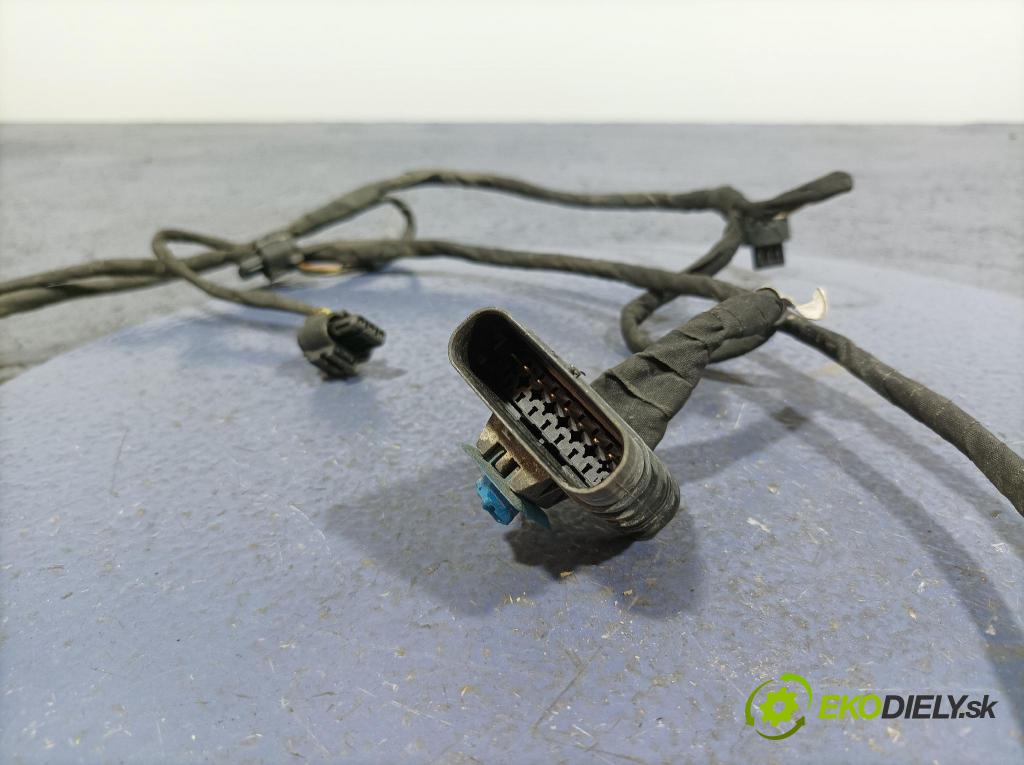 Mercedes C-klasa 2011 instalace Elektrický: A2044400035