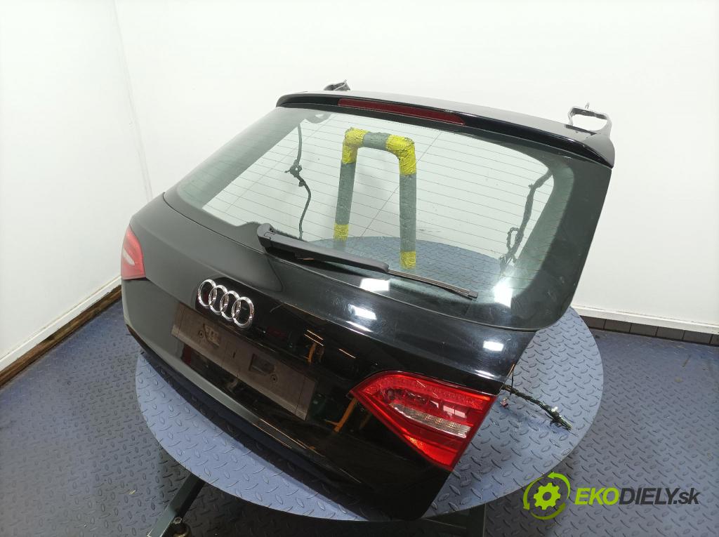 Audi A4 2012 zadna dveře kufra: kufra: