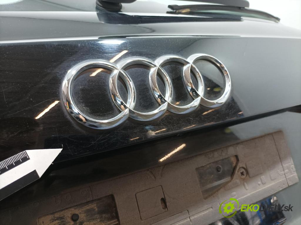 Audi A4 2012 zadna dveře kufra: kufra: