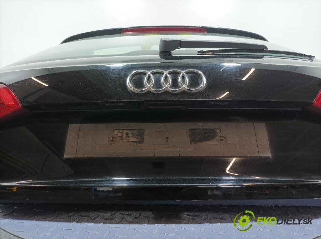 Audi A4 2012 zadna dveře kufra: kufra: