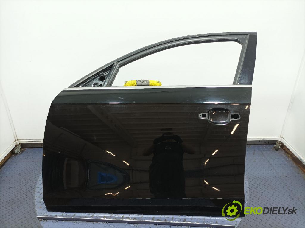 Audi A4 2012 dveře před Vlevo, odjet: