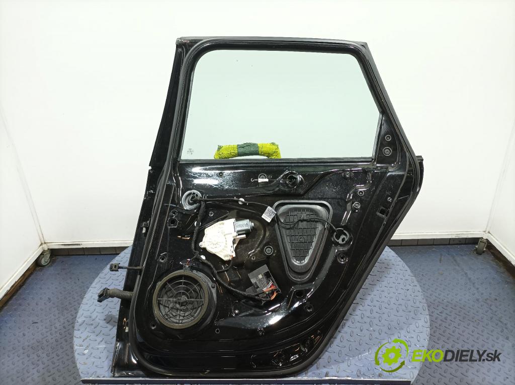 Audi A4 2012 dveře Zad: prave