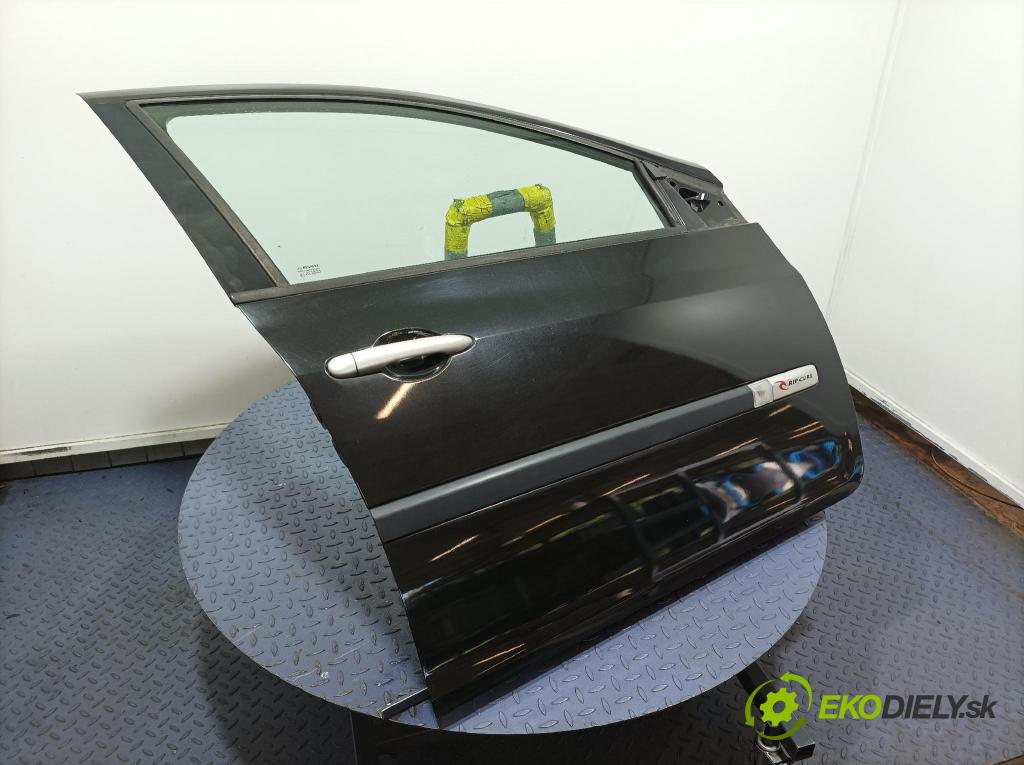 Renault Clio 2007 dveře před prave