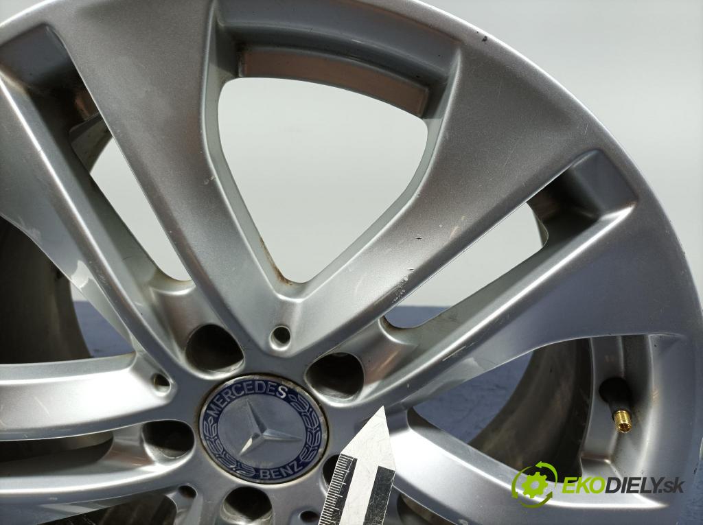 Mercedes C-klasa 2011 Ráfky Hlinikové: A2044017502