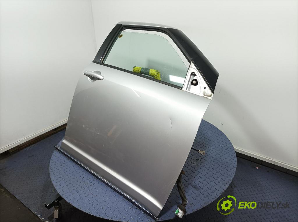 Suzuki Swift 2006 dveře před prave