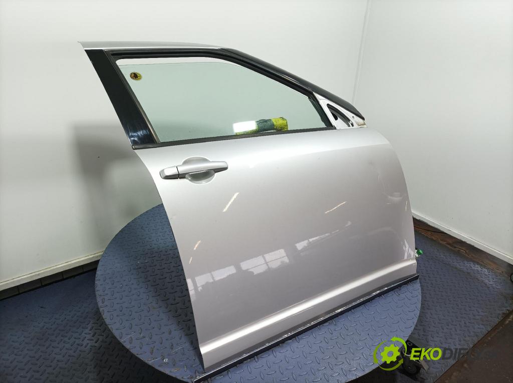 Suzuki Swift 2006 dveře před prave