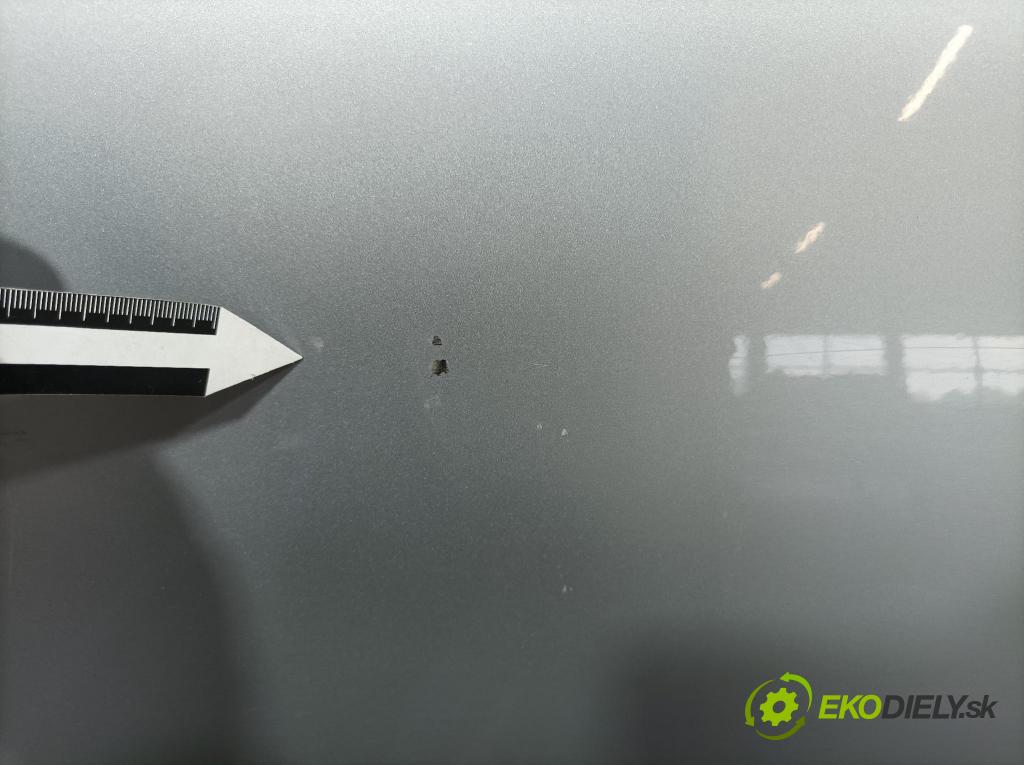 Suzuki Swift 2006 dveře Zad: prave