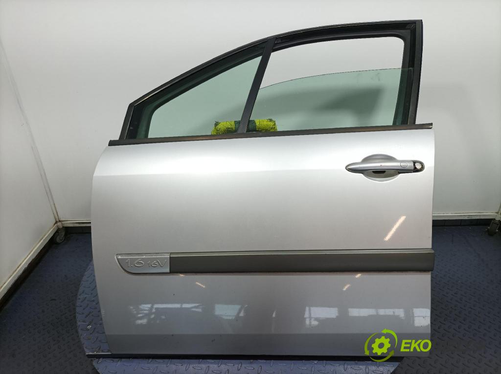 Renault Megane scenic 2006 dveře před Vlevo, odjet: