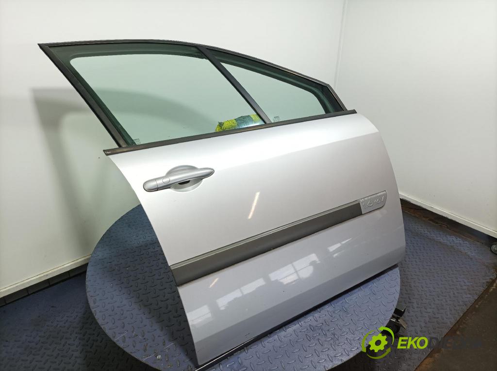 Renault Megane scenic 2006 dveře před prave
