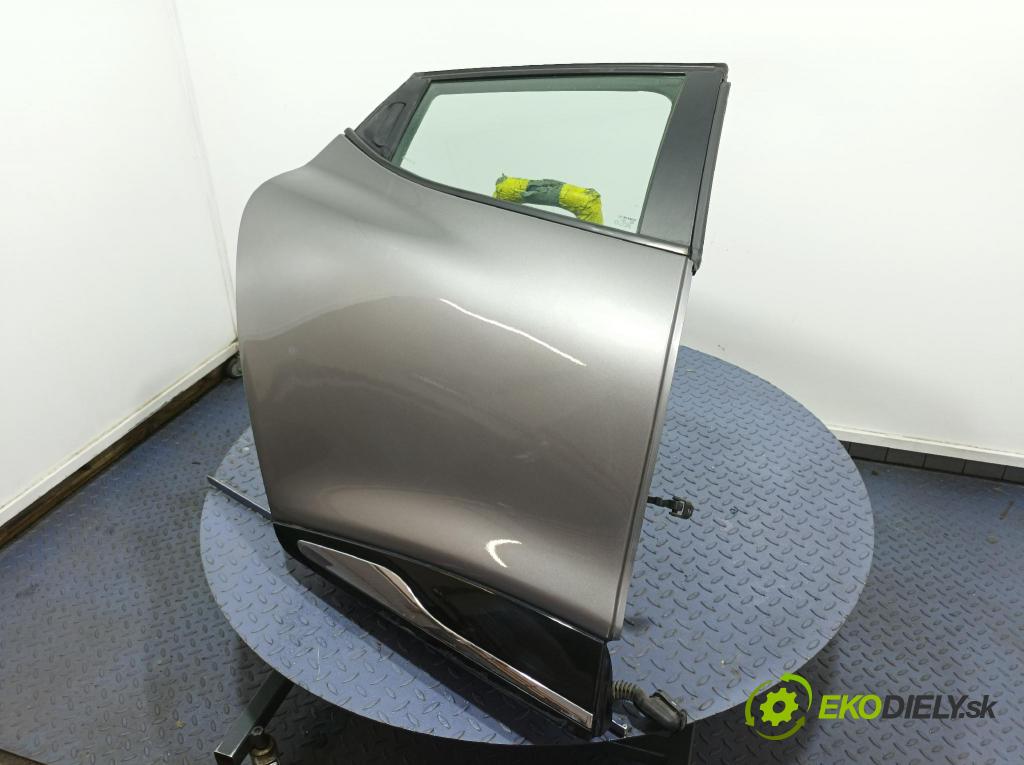 Renault Clio 2013 dveře Zad: prave
