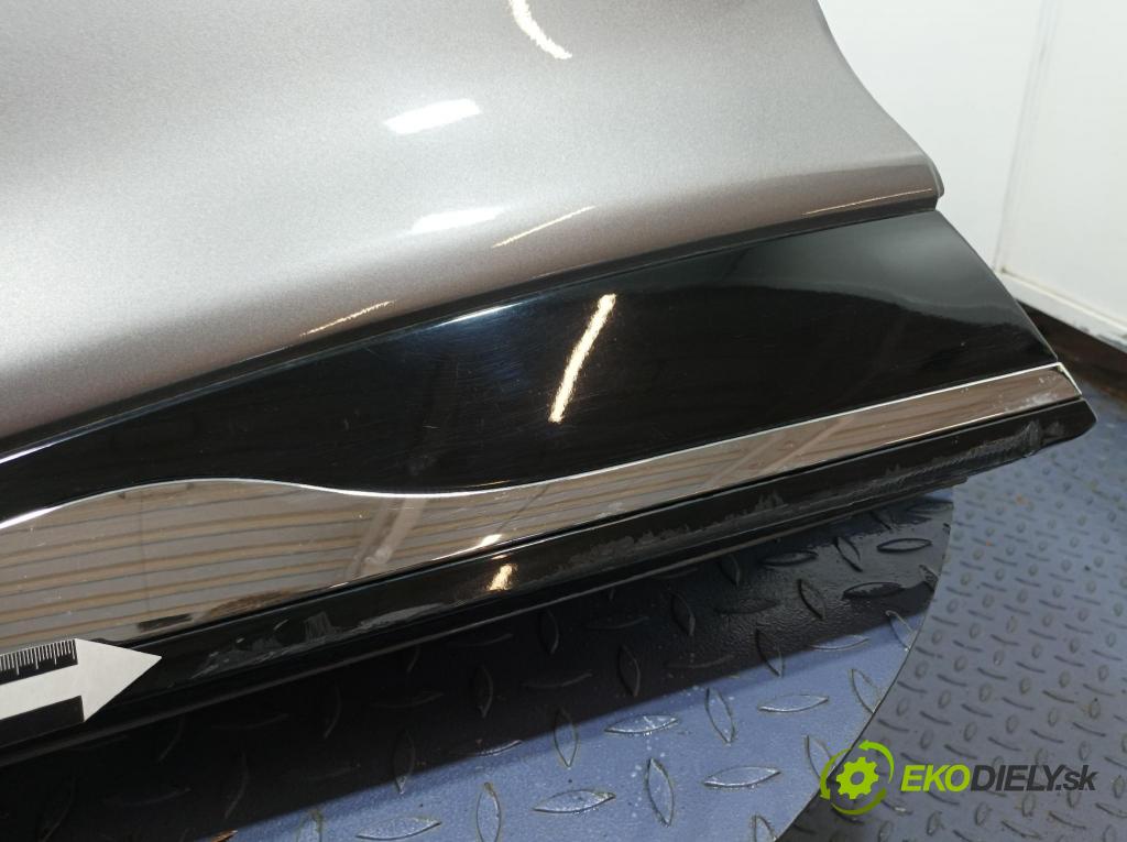 Renault Clio 2013 dveře Zad: prave
