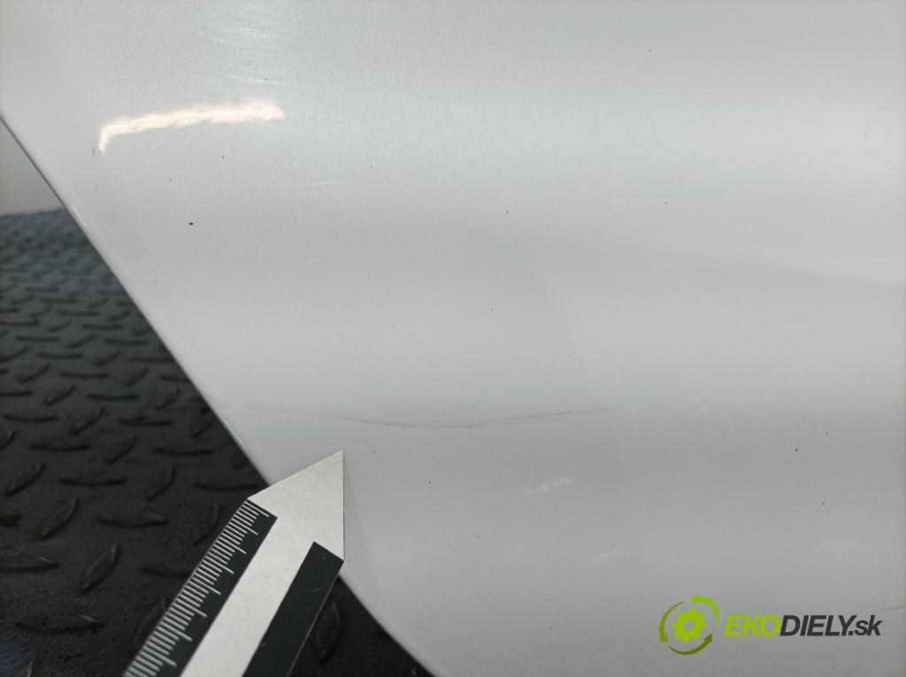 Mazda 3 2017 dveře Zad: prave