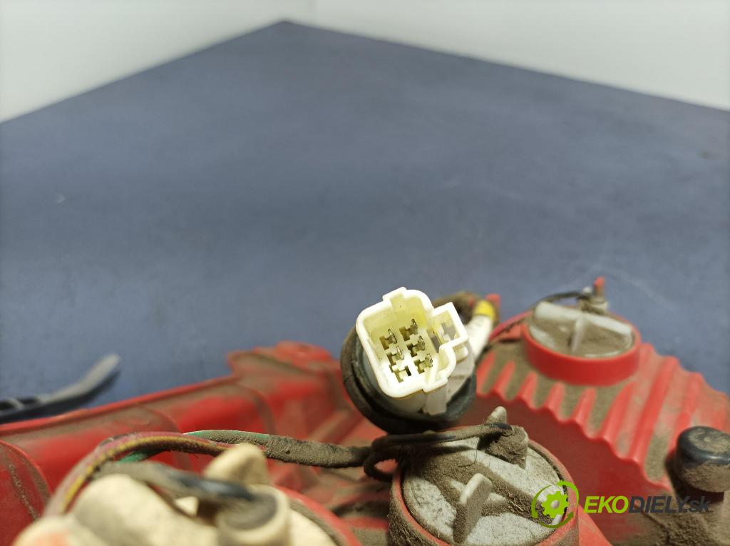 Suzuki Alto 2011 světlo Zad: Práva: Mimo: 220-17092