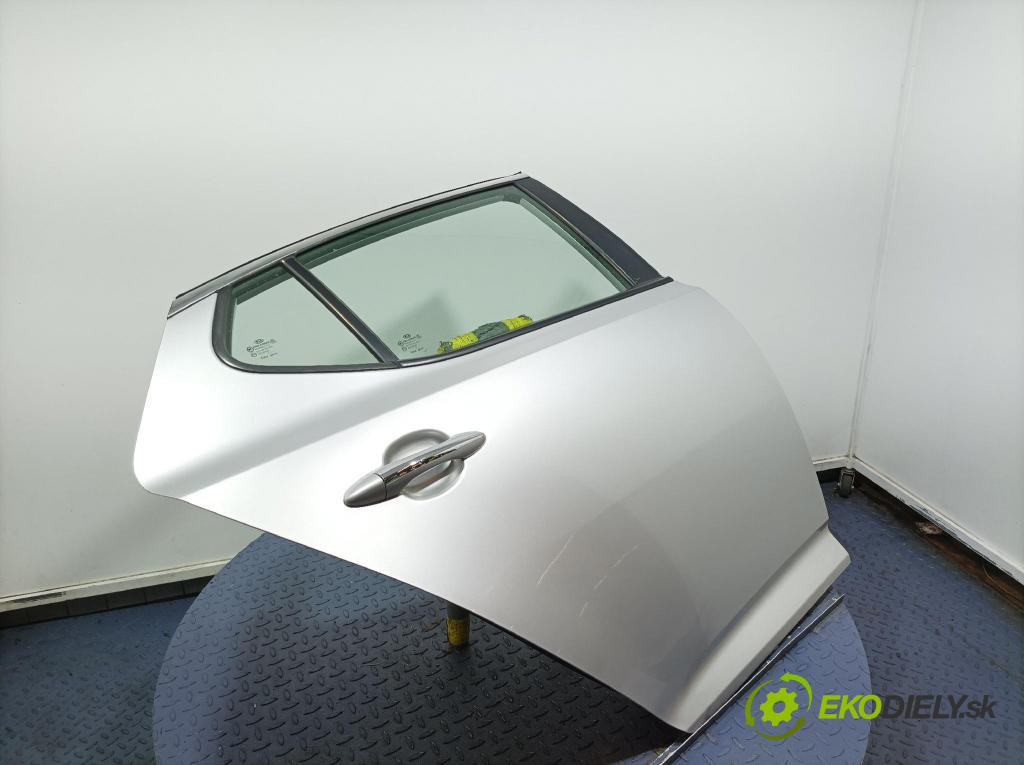 Kia Optima 2012 dveře Zad: prave