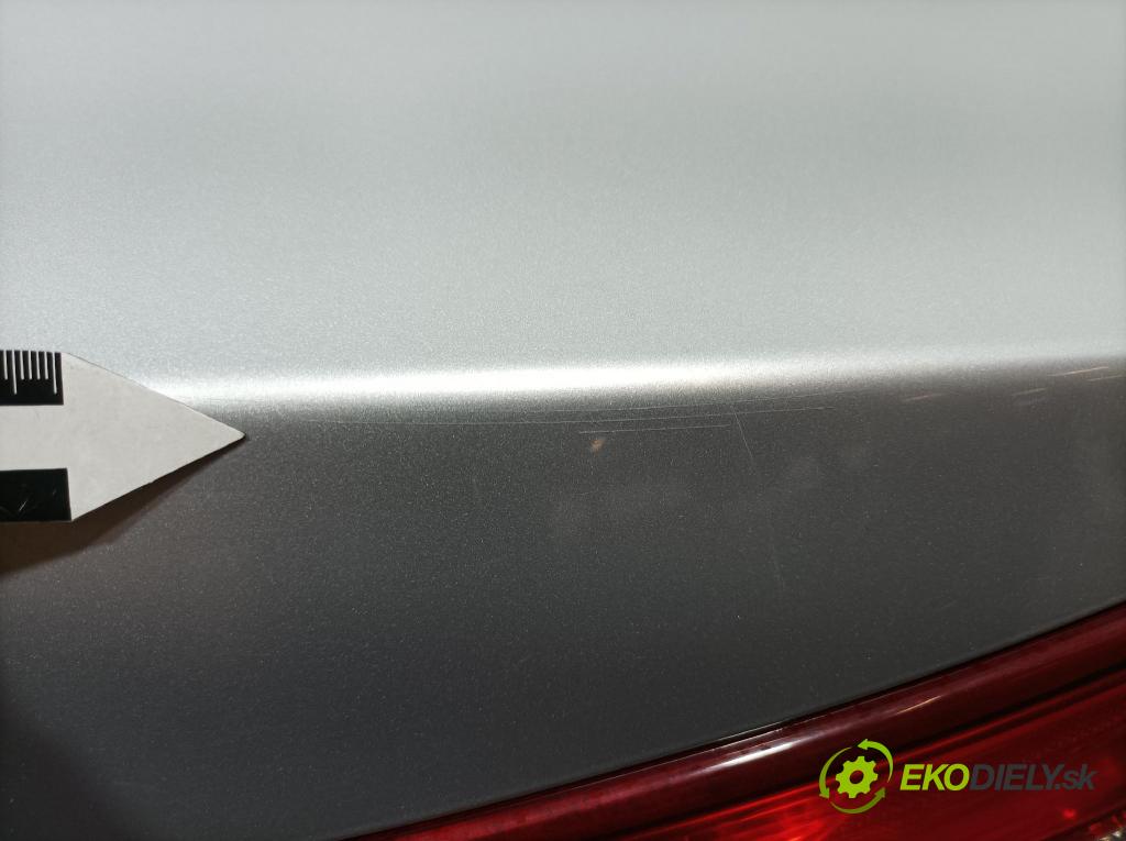 Kia Optima 2012 zadna dveře kufra: kufra: