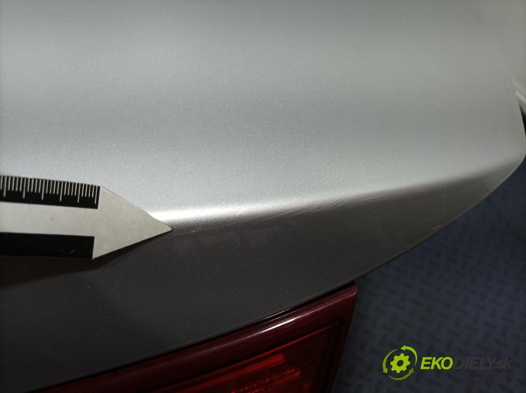 Kia Optima 2012 zadna dveře kufra: kufra: