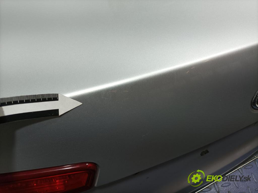 Kia Optima 2012 zadna dveře kufra: kufra: