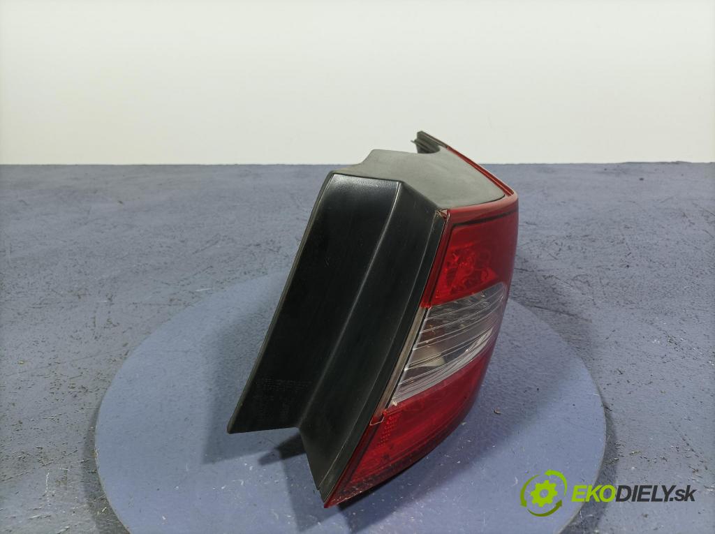 Kia Optima 2012 světlo Zad: Práva: Mimo: 92402-2T0