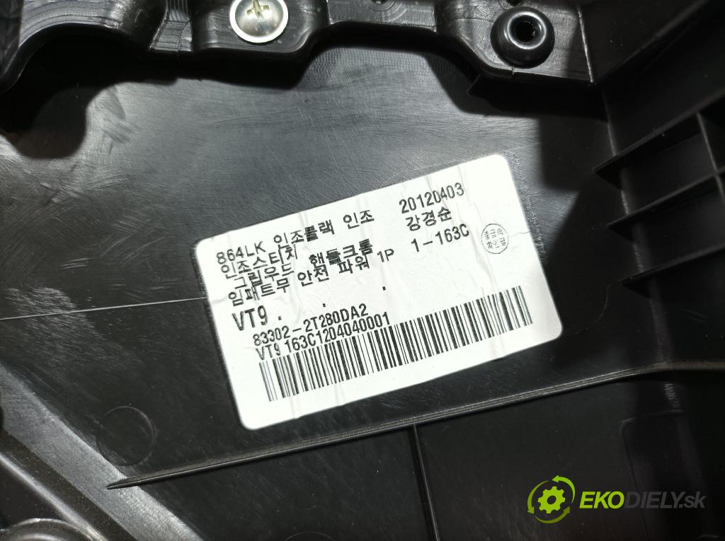 Kia Optima 2012 Tapacír: dveře Zad: Práva: 83380-2T000
