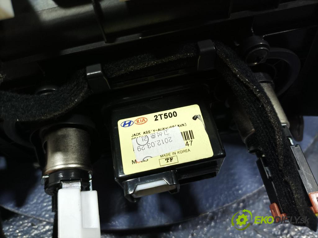 Kia Optima 2012 kryt Plast: Interiéry: 84651-2T410