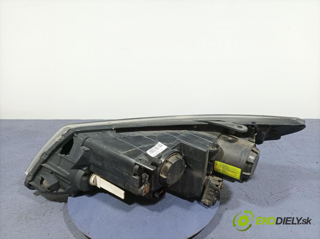Kia Optima 2012 světlo v pravo: 92102-2T421