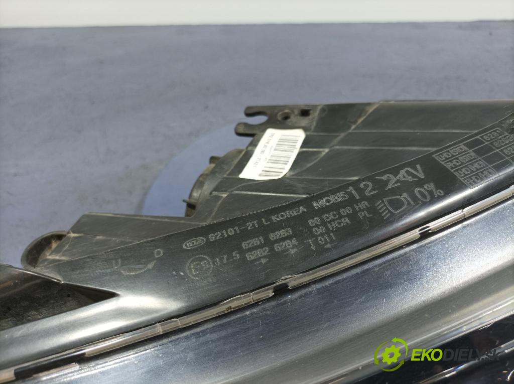 Kia Optima 2012 světlo v pravo: 92102-2T421