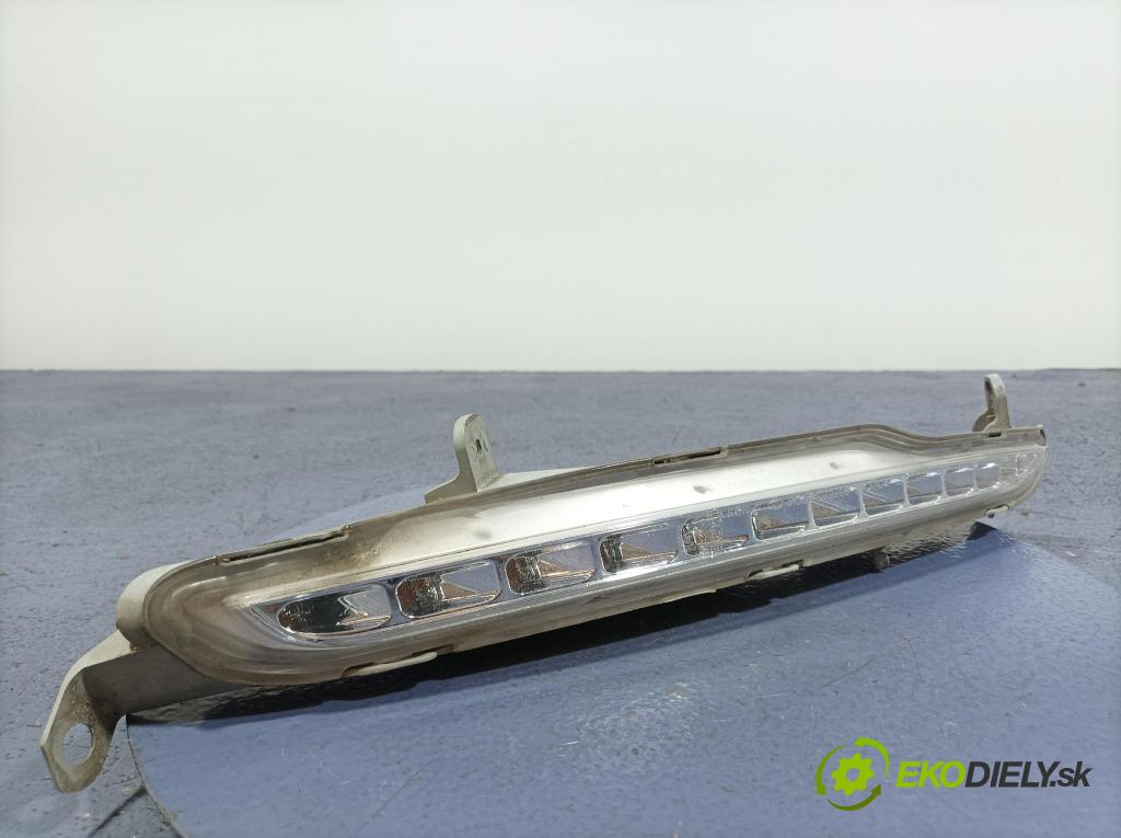 Kia Optima 2012 Halogen v pravo: 92208-2T