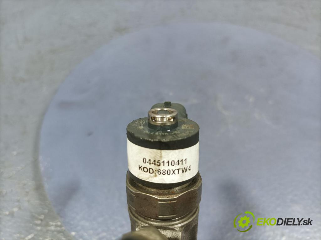 Kia Optima 2012 vstřikovač 33800-2A900