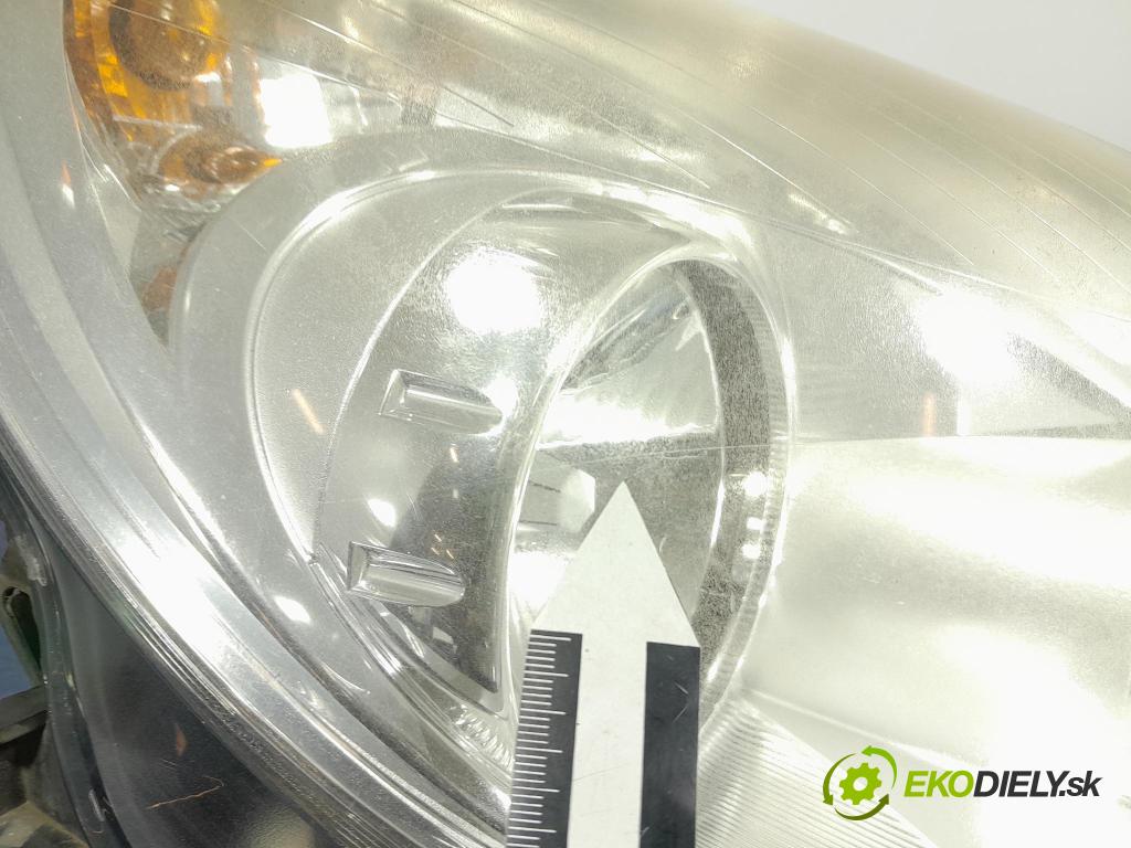 Opel Corsa 2007 světlo v pravo: 13186382