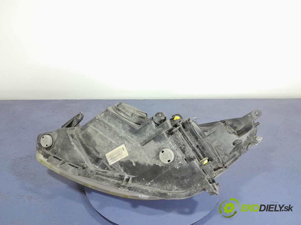 Opel Corsa 2007 světlo v pravo: 13186382