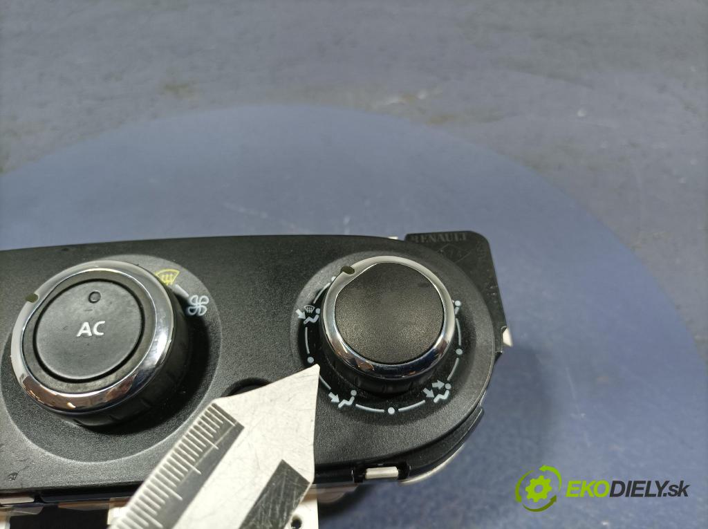 Renault Clio 2013 Přepínač Klimatizace: Proud vzduchu 5R5841100