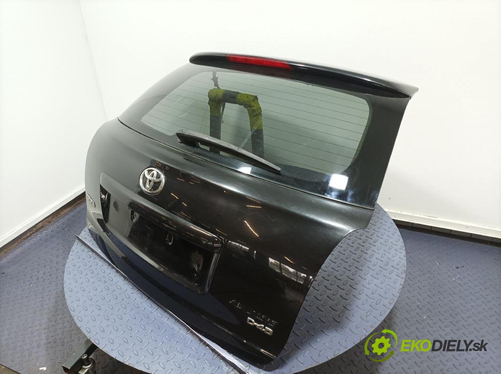 Toyota Avensis 2007 zadní dveře kufra: kufr