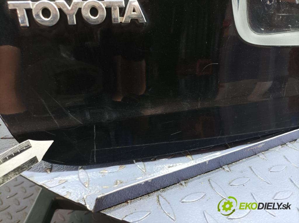 Toyota Avensis 2007 zadní dveře kufra: kufr