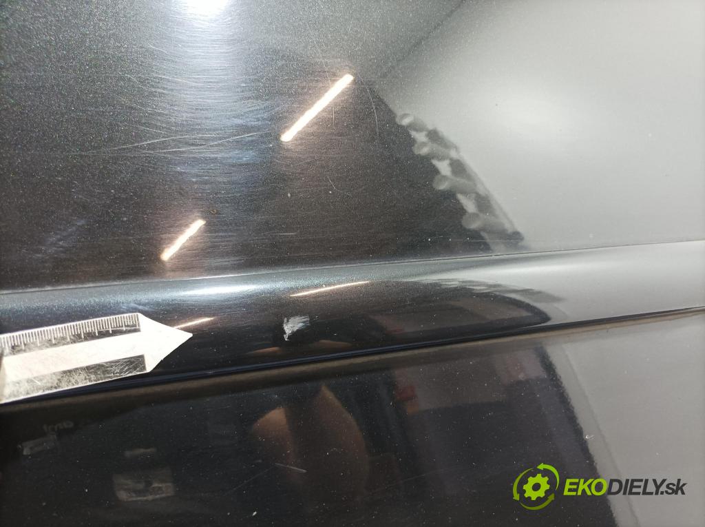 Toyota Avensis 2007 dveře před prave