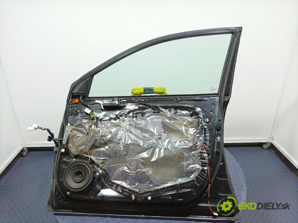 Toyota Avensis 2007 dveře před prave