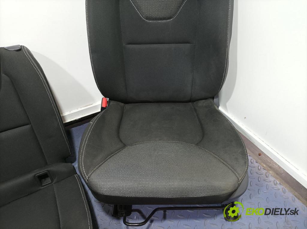 Renault Clio 2013 sedačke: Soubor.