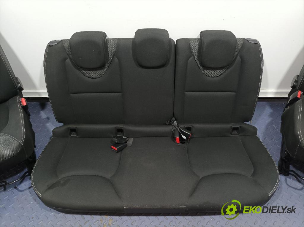 Renault Clio 2013 sedačke: Soubor.