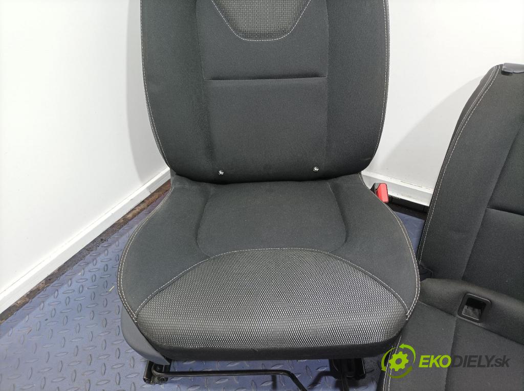 Renault Clio 2013 sedačke: Soubor.