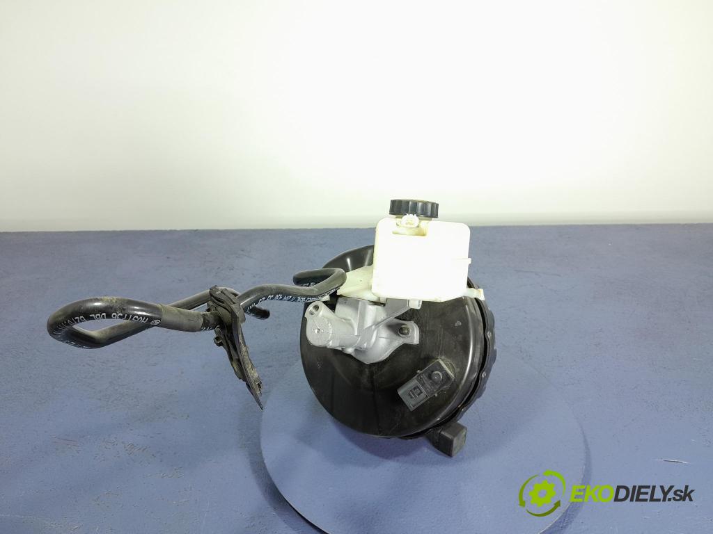 Mercedes C-klasa 2011 servo Brzdy: A2044302130
