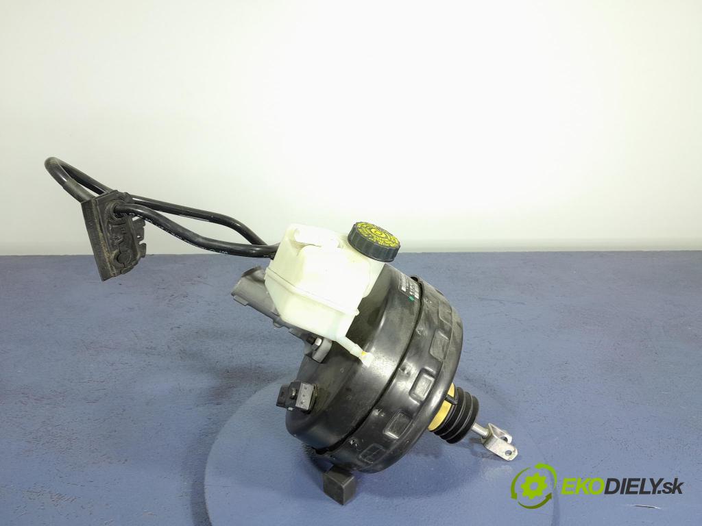 Mercedes C-klasa 2011 servo Brzdy: A2044302130