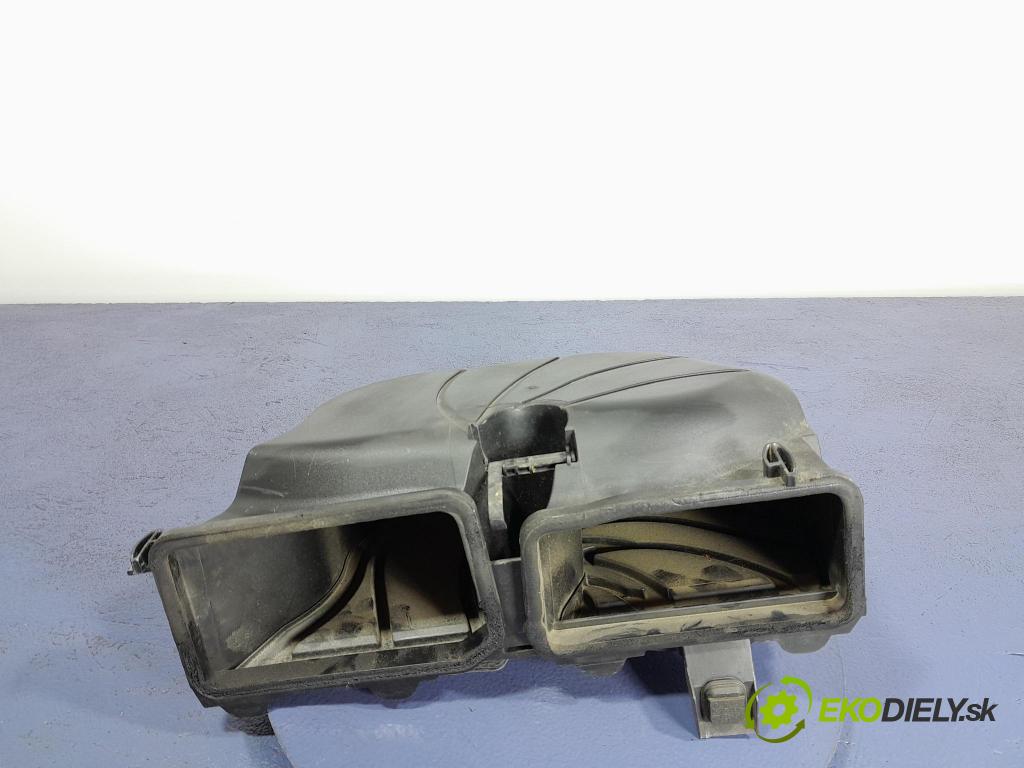 Mercedes C-klasa 2011 Vstup: Vzduch: A2048303303